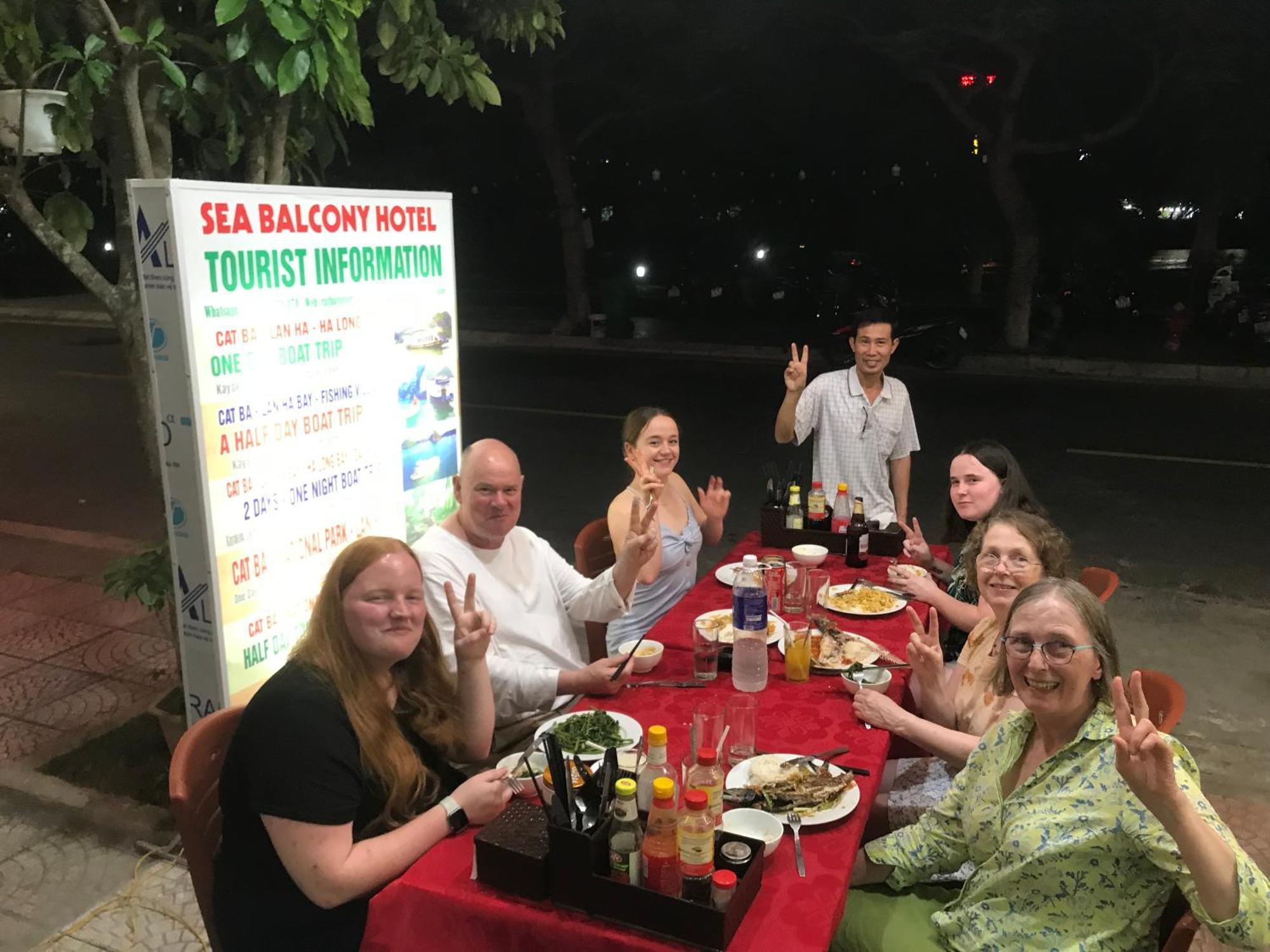 Sea Balcony Hotel Dong Khe Sau Buitenkant foto
