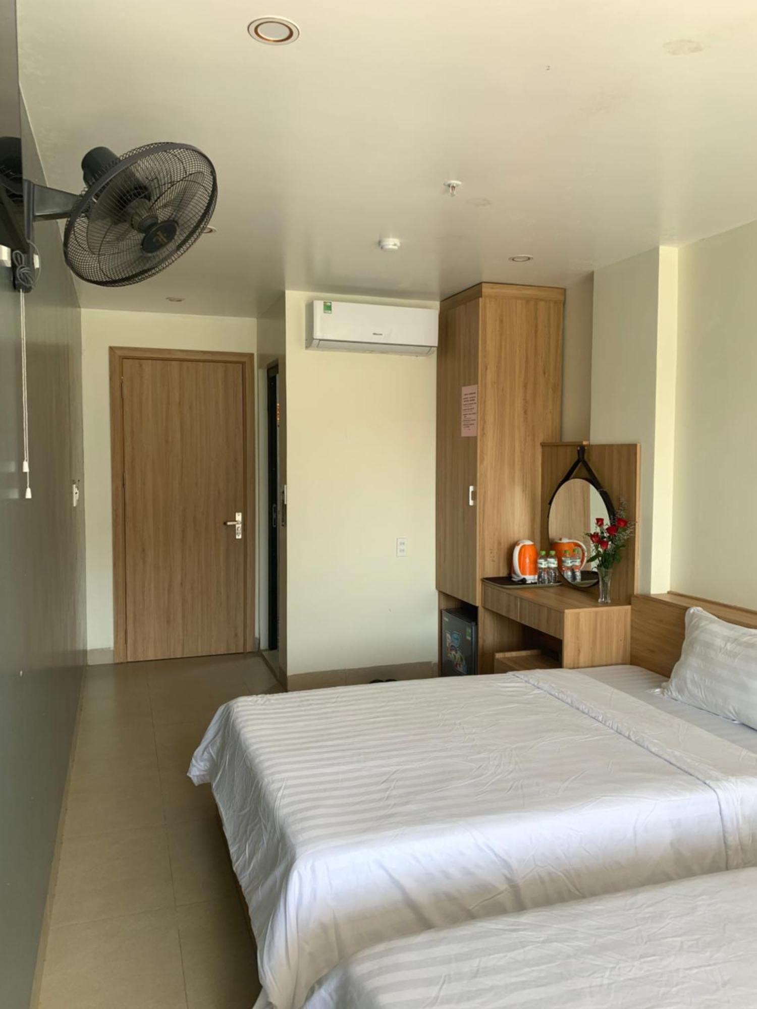 Sea Balcony Hotel Dong Khe Sau Buitenkant foto